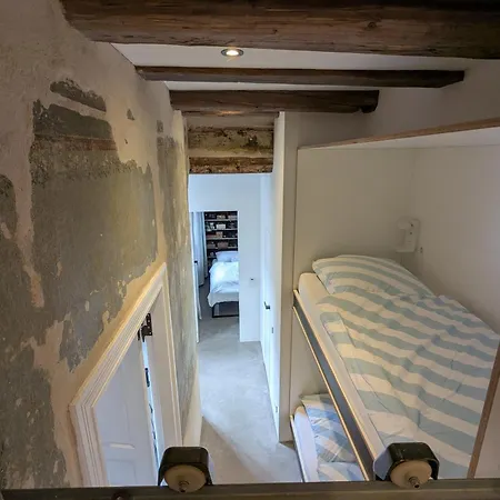 Altstadtflucht Lägenhet